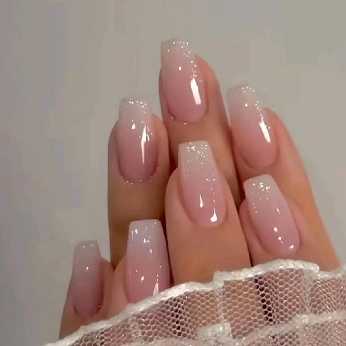 24pcs Medium Long Coffin Press on Nails, Nude Gradient Glitter, Reusable Stick on Manicure, Includes Nail File & Glue