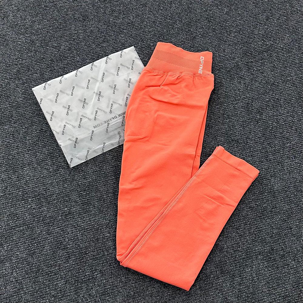 DFYNE's best-selling high-waisted, hip-lifting yoga pants, quick-drying running and training leggings, and bare-skin feel sports leggings are essential for spring and summer.