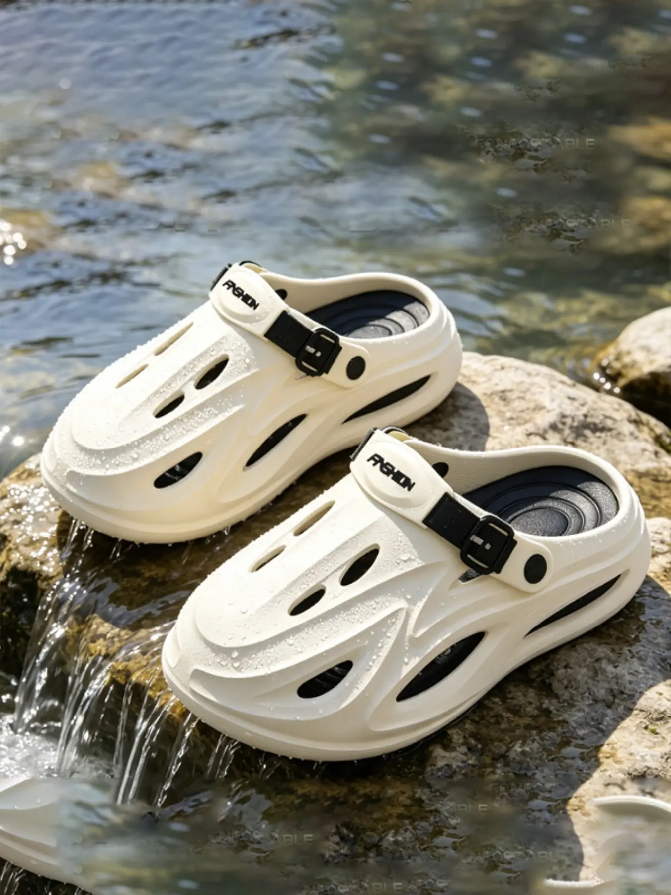 Unisex Hollow Out EVA Clogs, Adjustable Strap Platform Slip On Sandals, Non Slip Water Friendly Outdoor Beach Garden Slippers