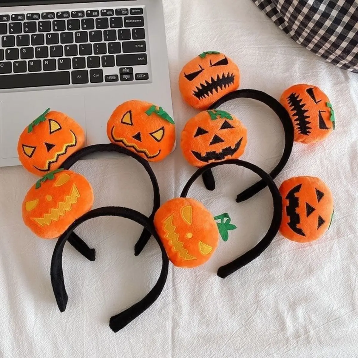 4 Pack Halloween Pumpkin Headbands Cosplay Dress Up Accessories Funny Photo Prop Hair Bands Spooky Vibe Headpieces for Halloween Party Holiday Decoration Unisex Festive Wear