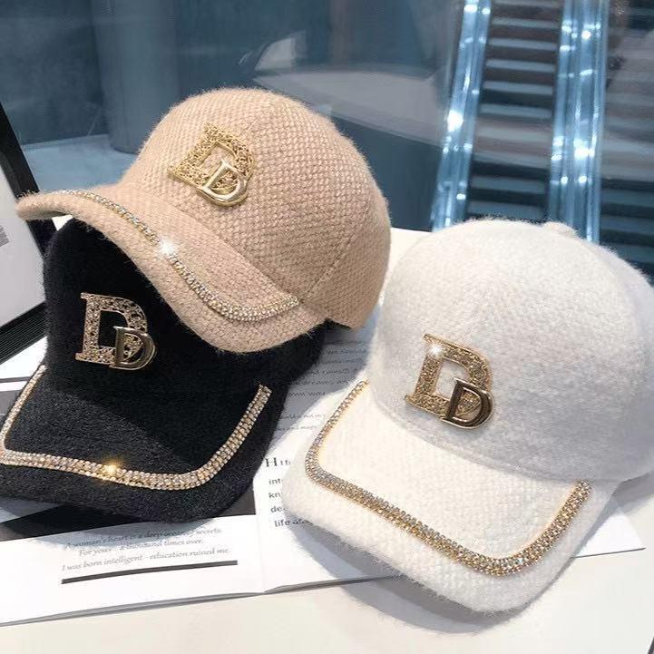 Popular women's autumn and winter new D-shaped baseball cap, winter diamond-studded warm cap that makes the face look smaller, sun-shading cap