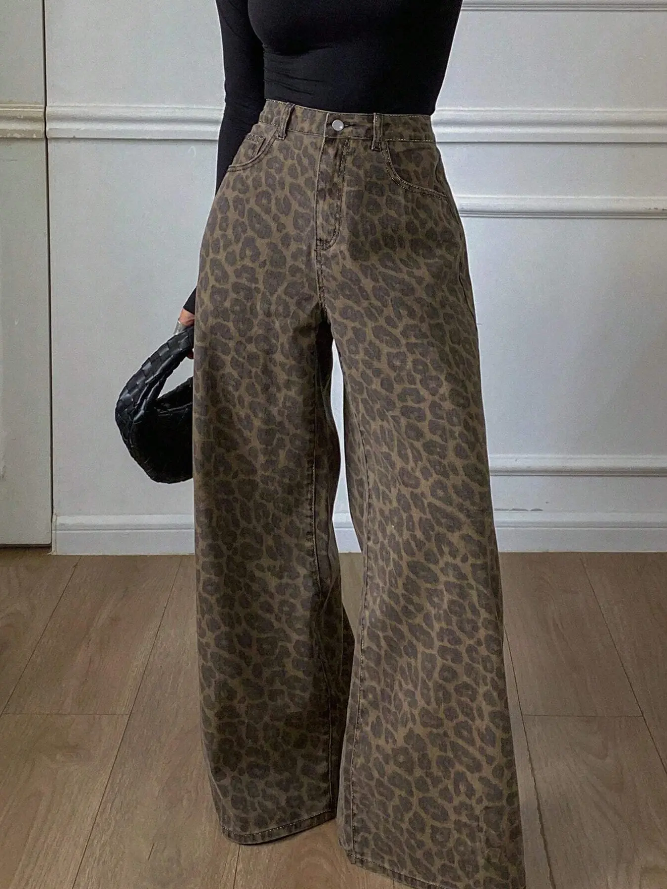 High Waist Leopard Print Wide Leg Jeans for Women, Vintage Animal Print Loose Fit Flowy Floor-Length Jeans, Trendy Girl Style
