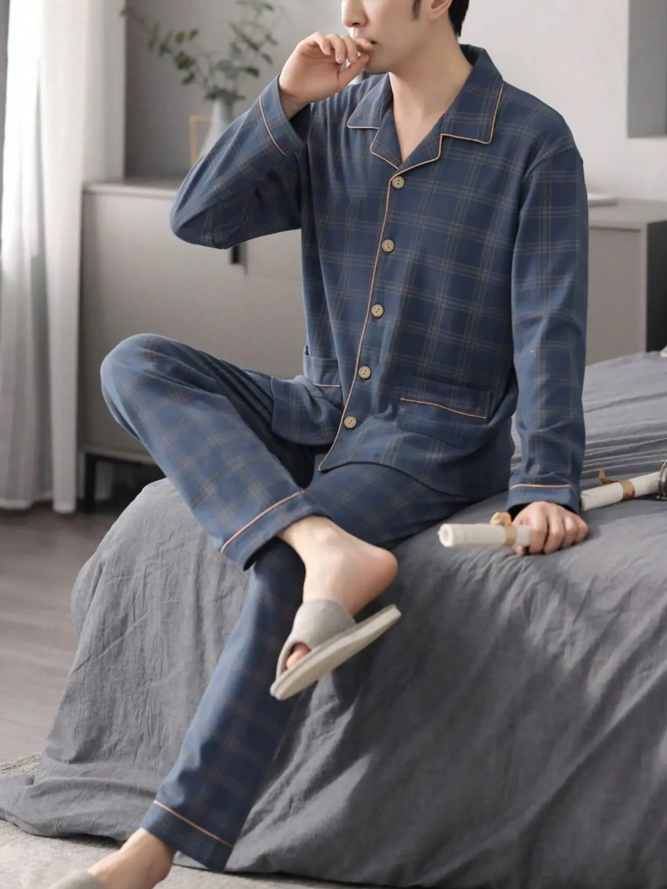 Men's 2-Piece Round Neck Sleepwear Set, Spring Long Sleeve Top and Pants, Soft Comfortable Home Clothes, Ideal for Relaxing at Home