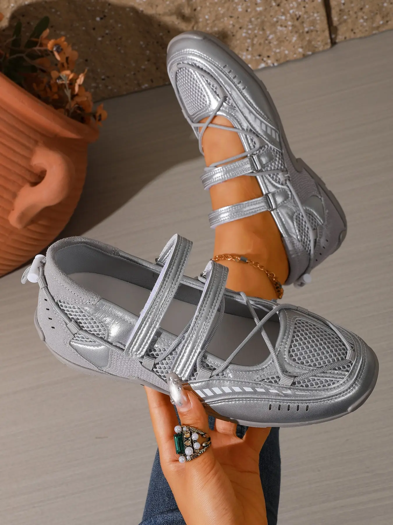 2026 Women's Retro Patchwork Mary Jane Style Flat Shoes, Breathable Mesh Casual Shoes, Comfortable Adjustable Buckle Ballet Sports Shoes, Lightweight Slip-On, Ideal for Daily Wear, Travel, Summer