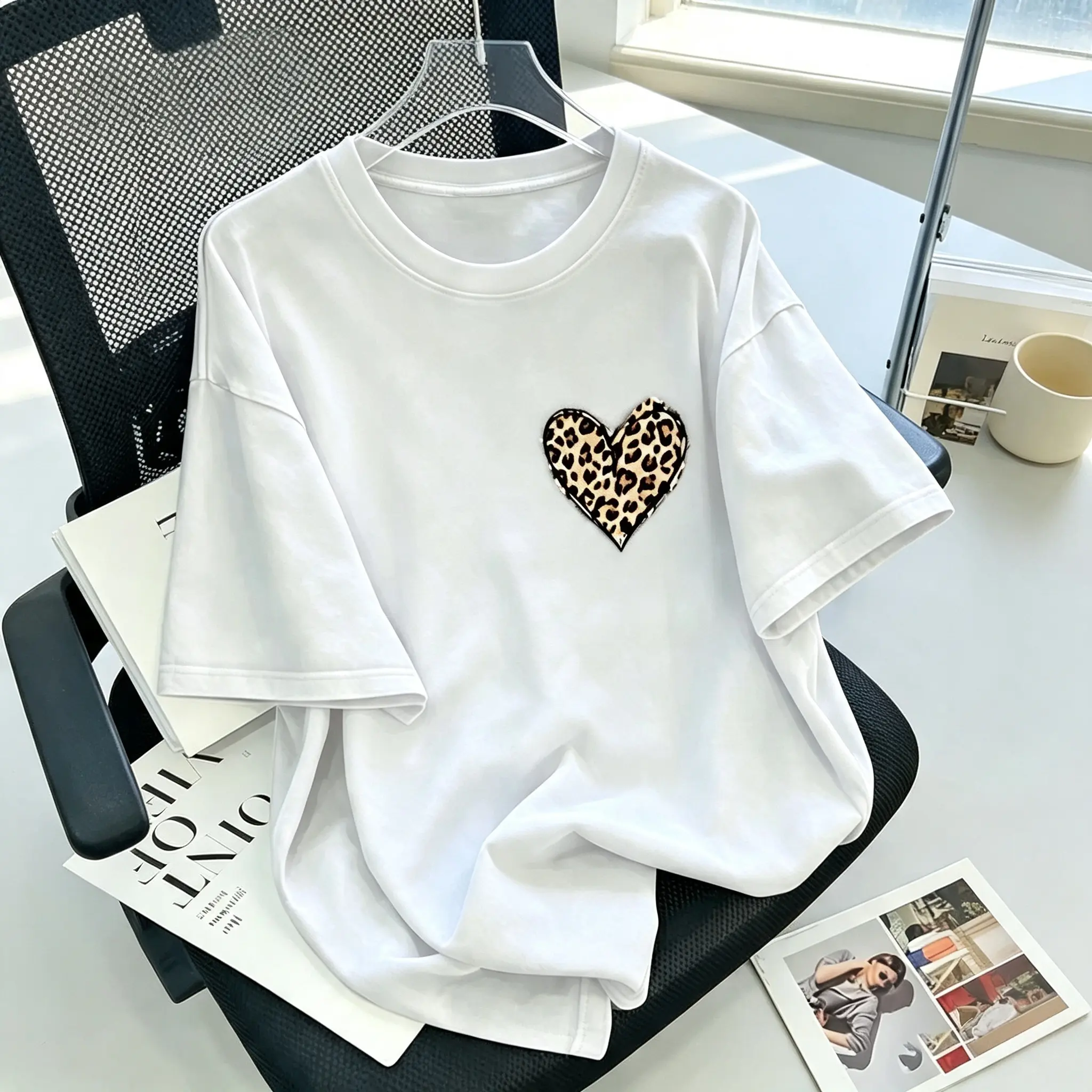 Unisex Leopard Print Short-Sleeve Oversized T-Shirt - Soft Cotton Loose Round Neck Crewneck Casual Wear Plus Size Sports Top Streetwear Graphic Tee