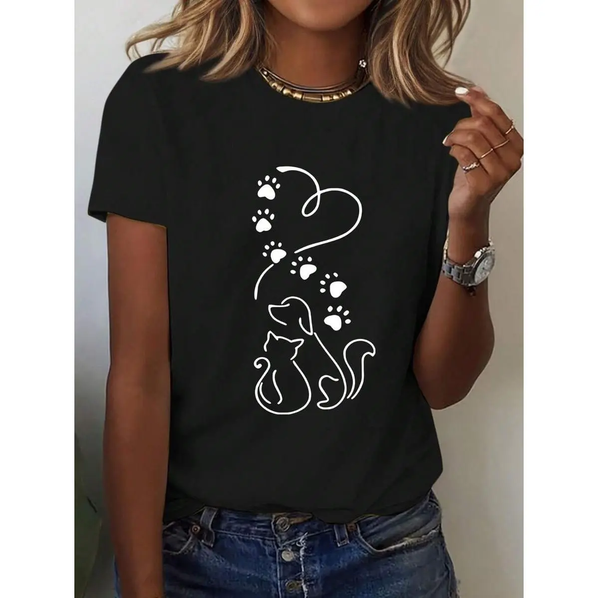 Women's Cute Black N White Dog And Cat Paw Print T-Shirt,Valentine's Day Heart-Shaped Animal Graphic Tees,Summer Casual Round Neck Short Sleeve Tops