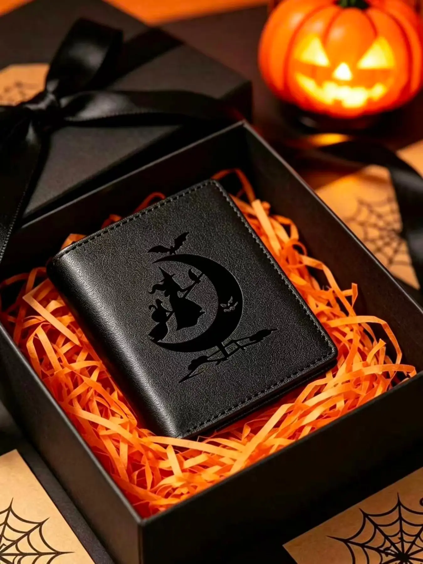 Halloween Limited Edition Witch Bat Moon Leather Wallet, Unisex Vintage Dark Style Handheld Wallet, Perfect for Halloween Enthusiasts