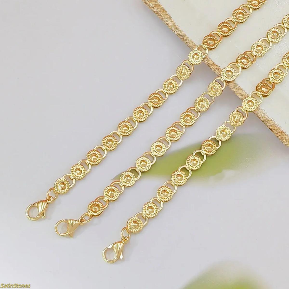 New Chinese-Style Women's Bracelet with Coin Motif — Featuring a retro-minimalist design and adjustable chain length, this piece is a versatile, "light luxury" accessory. It is perfect for everyday wear and makes an excellent choice for parties or holiday