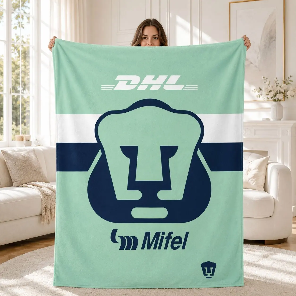 1PC Liga MX Pumas UNAM Starry Sky Metal Logo Print Flannel Blanket, Soft Skin-Friendly Anti-Pilling Machine Washable Lightweight Throw Blanket, All Seasons For Adults Home Sofa Office Nap RV Camping Fan Gift Decor Blanket
