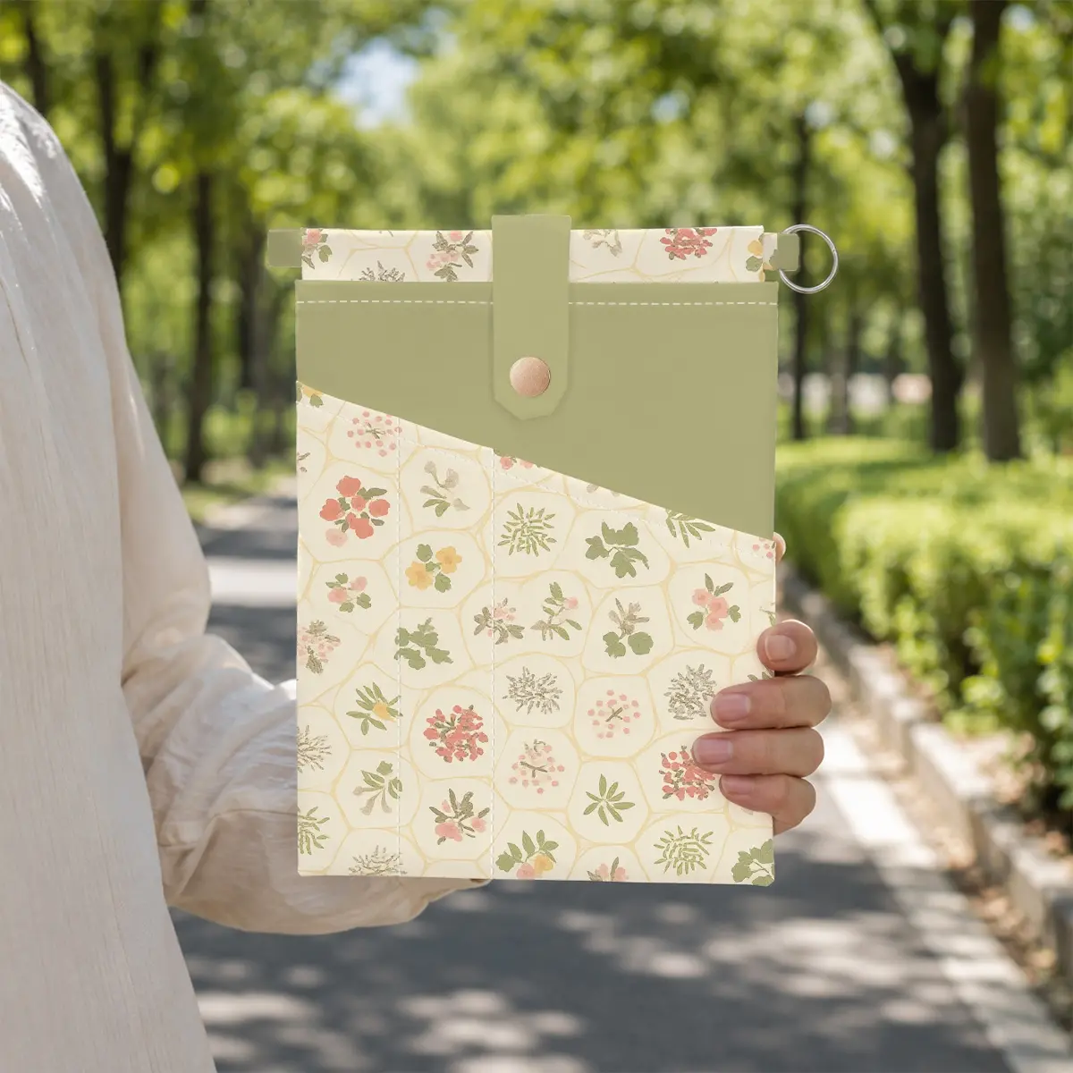 1pc Polyester fiber Book Cover Vintage Floral Tile Theme. Suitable for storing pens, A5 sized books, and notebooks. Ideal for organizing books and office supplies. A great Christmas, or birthday gift for book lovers. Home decor.
