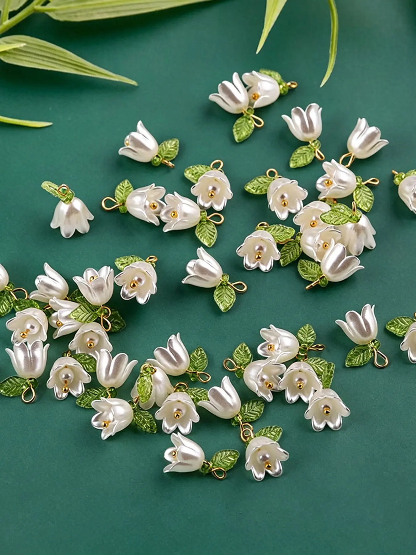 10 Pcs Pearl Wind Chime Flower Charms, Leaf Floral Accessories, Handmade DIY Jewelry Supplies, Ideal for Earrings, Necklaces, Bracelets