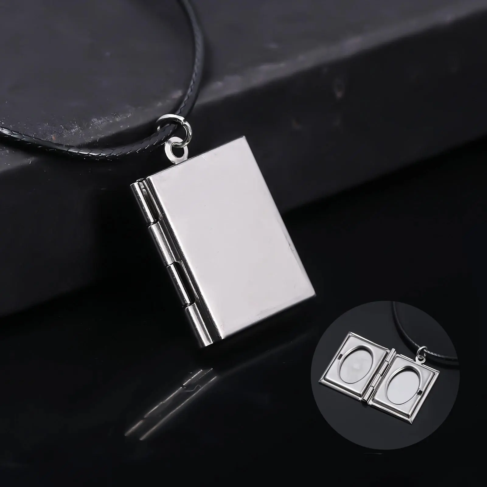 Anime Cosplay Necklace Inspired by Jujutsu Kaisen, Todo Aoi Custom Photo Pendant Locket - Costume Jewelry Gift for Men and Women, Fashion Jewelry Accessories, Costume Jewelry Necklace