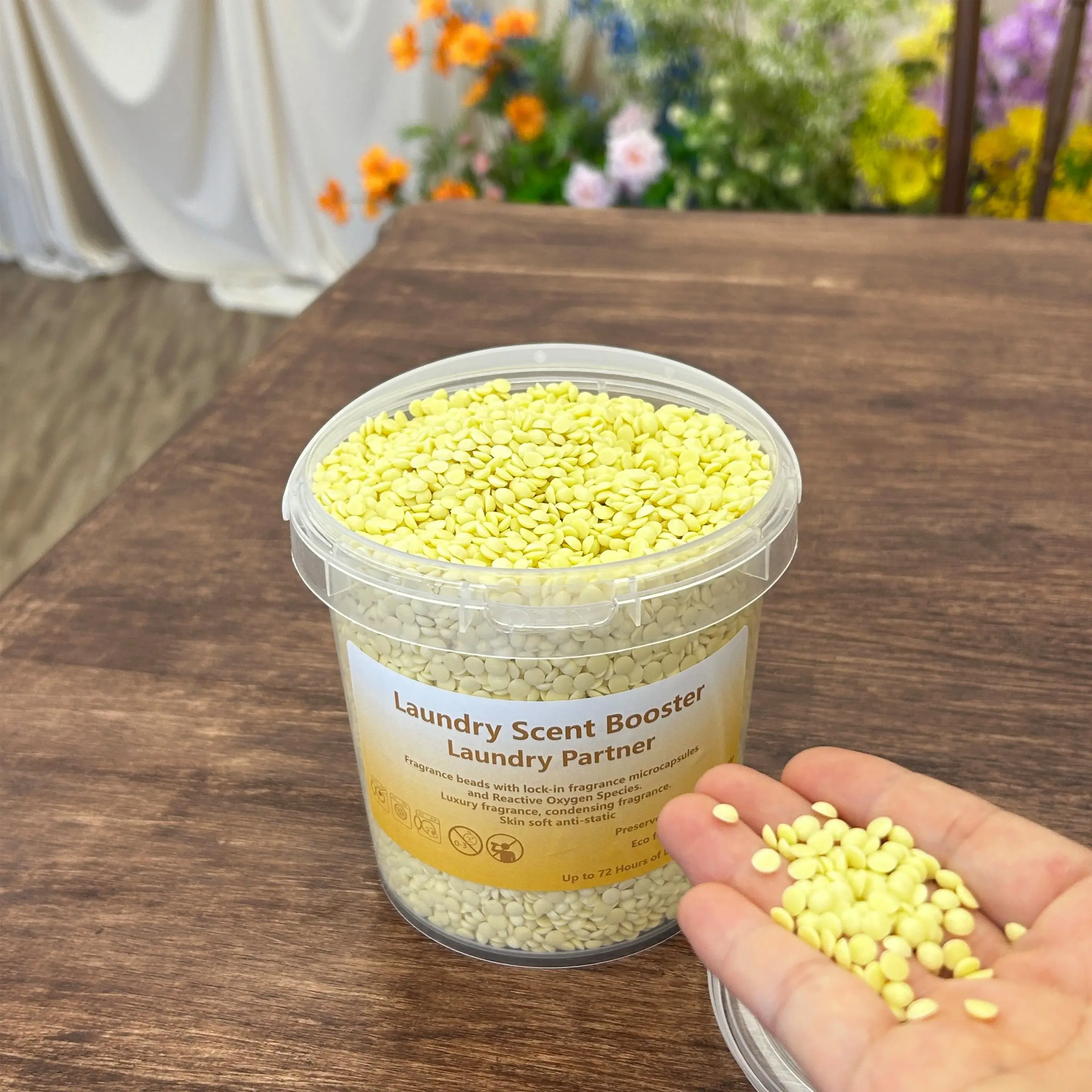 Laundry Scent Booster 900g, Yellow Cedarwood Scent, Scent Booster, Suitable for Washing Machines, Bulk Laundry Booster Beads and Fabric Scent Booster,12 Weeks of Fresh Scented Clothes