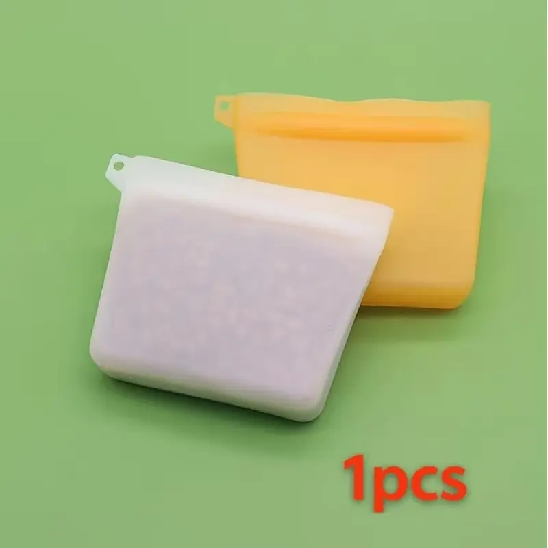 1pcs dog food bag pet outdoor training dog food bag waterproof and moisture-proof dog cat silicone snack bag