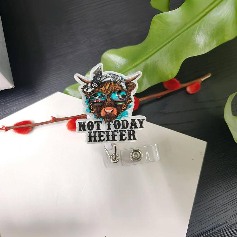 Cute Cow Design Badge Holder, Animal Shaped Badges, 1 Count Retractable Badge Clip, ID Card Holder for Student Office Staff Doctor Nurse