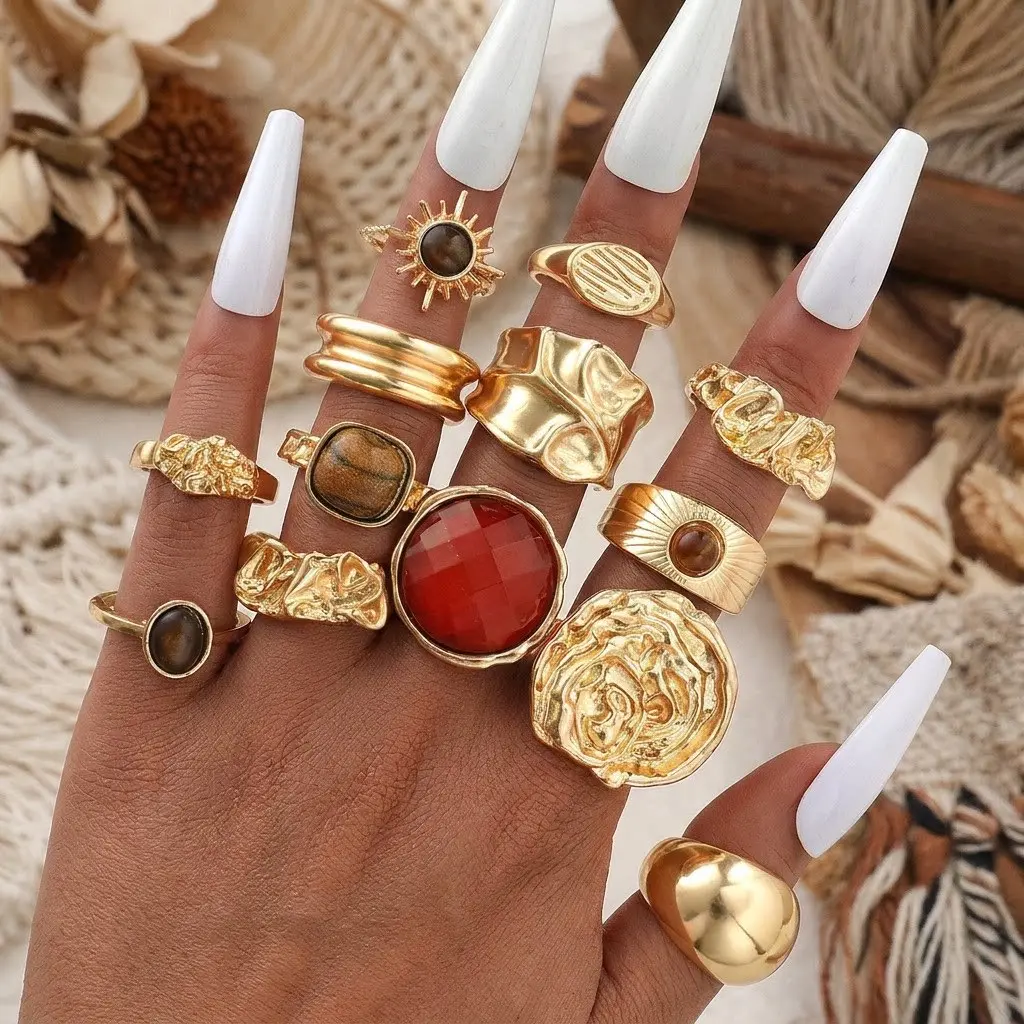 Loveden Vintage mixed-style adjustable ring set for women, featuring a retro textured inlay design. Stackable rings for a stylish look, perfect as a cute gift for friends on special occasions or as a birthday present,TS0068