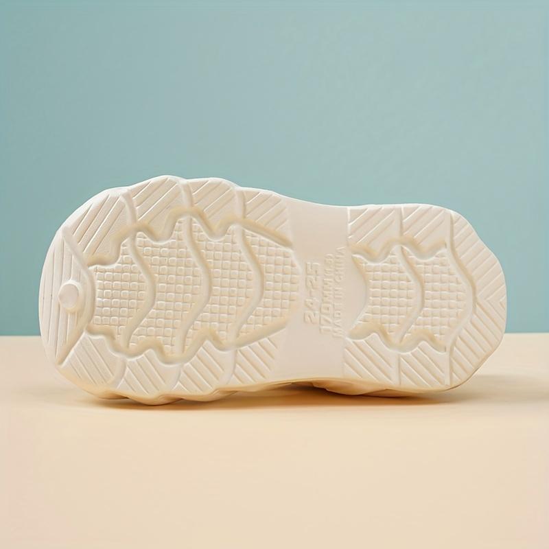 New summer breathable soft-soled boys' outdoor casual sports shoes, slip-resistant and durable, suitable for older children as beach flip-flops