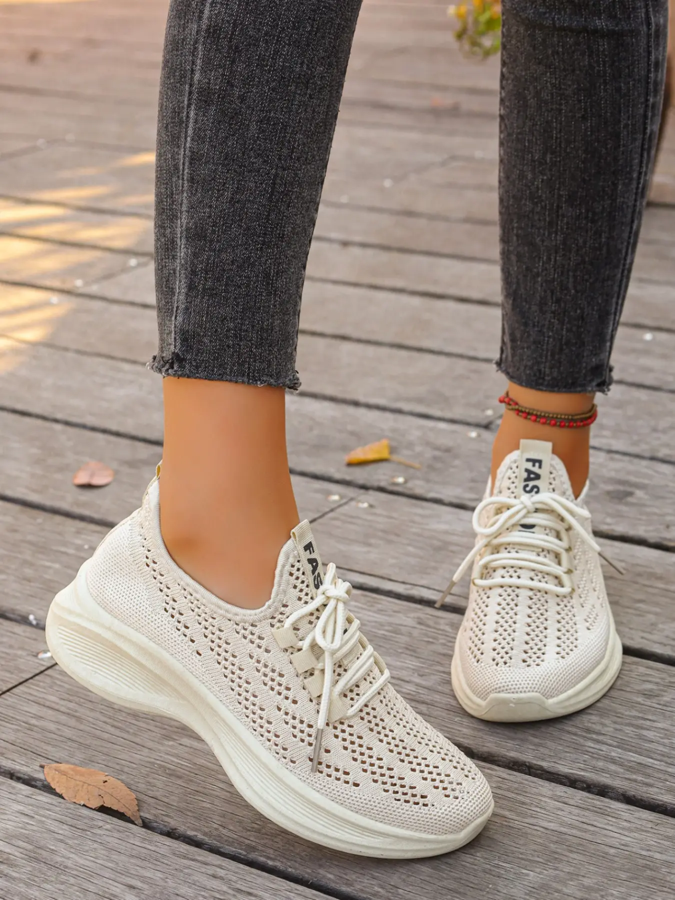Women's Flyknit Lace-Up Casual Sneakers, Round Toe Low Top Fashion Walking Shoes, Multi-Color Knitted Training Shoes, Anti-Slip Sole