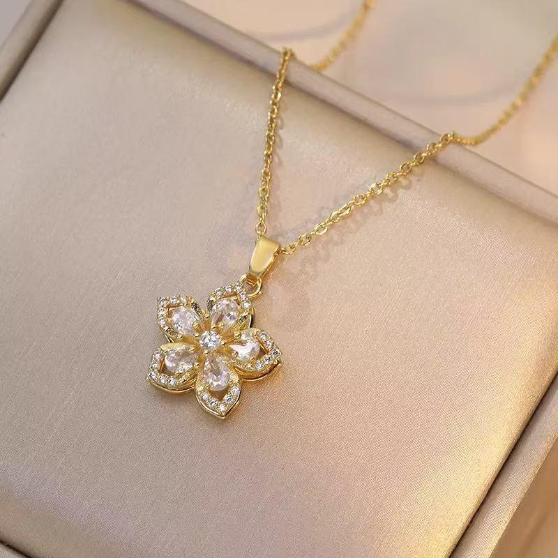 Fashionable pendant necklace, suitable for women, necklace decorated with artificial gemstones