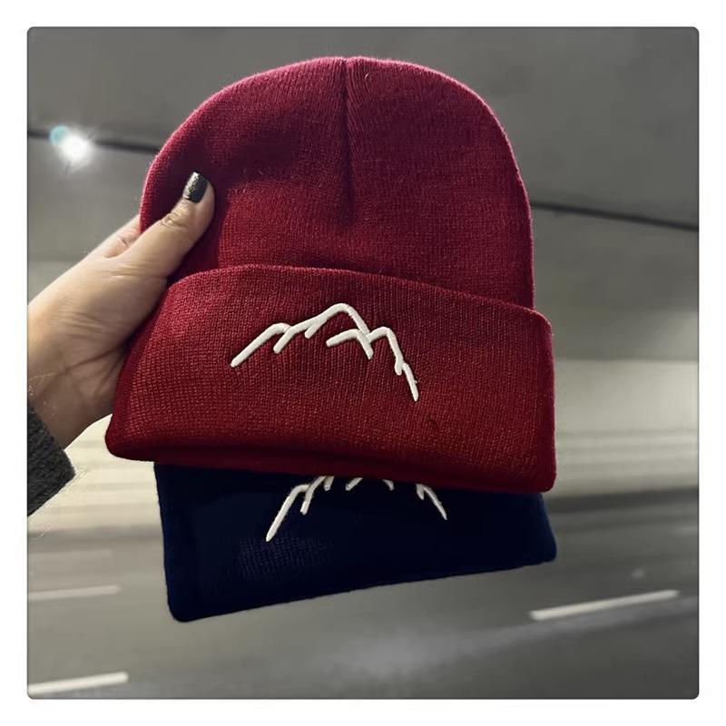 Korean Style Easy Embroidered Mountain Hat for Men And Women, Perfect for Outdoor Activities, Featuring a Joker Design for Ear Warmth in Cold Weather