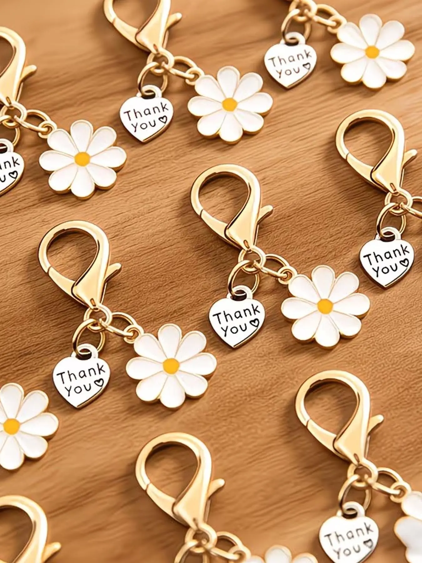 12pcs/24pcs Daisy Keychains With Thank You Pendant, Cute Women's Bag Charm, Fashion Accessory, Suitable For Backpack Decor, Car Keychain Charm, And As A Birthday Gift For Friends/Family/Classmates/Mom/Girlfriend, An Ideal Gift.