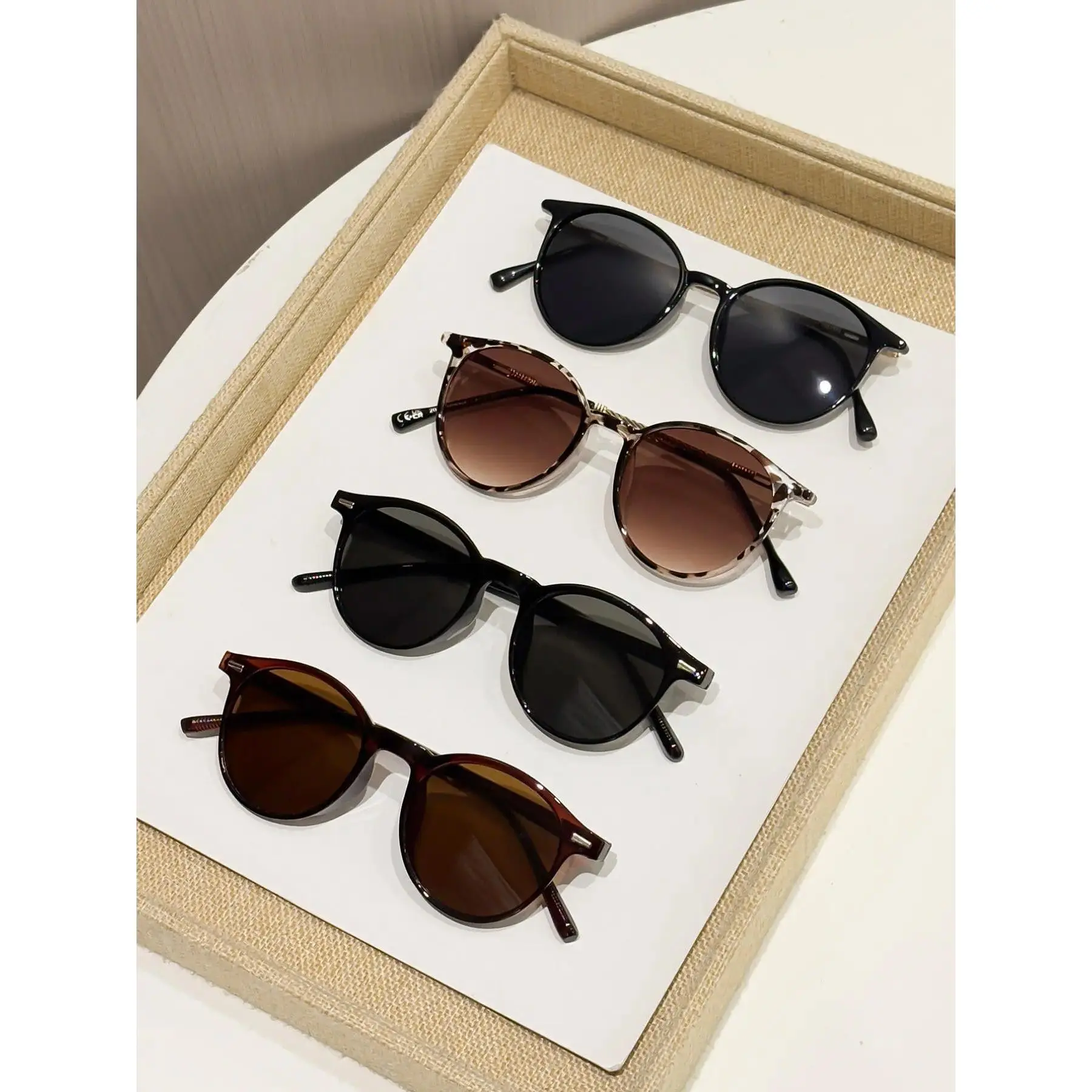 Sunglasses Set for Women, 4-Piece Classic Vintage Styles with Lightweight Nylon Frames Including Tortoiseshell, Thoughtful Gift, Black Shades, Casual Sunglasses, Aesthetic, Sun Protection, Round