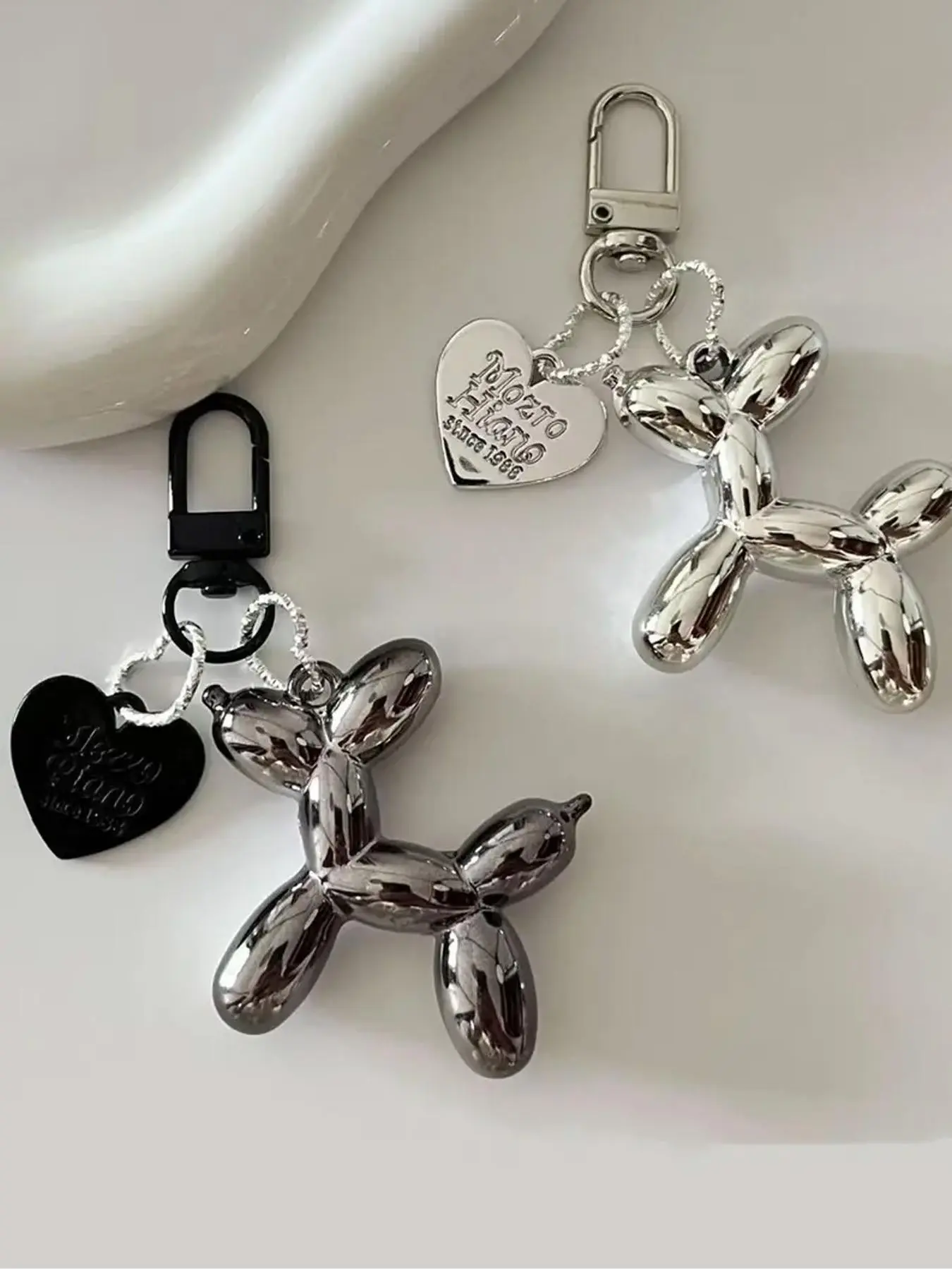 Metallic Balloon Dog Bag Charm Keychain, Engraved Heart Tag Carabiner Pendant, Minimalist Silver Black 3D Puppy Accessory for Backpack Handbag, Trendy Gift for Men Women Teens