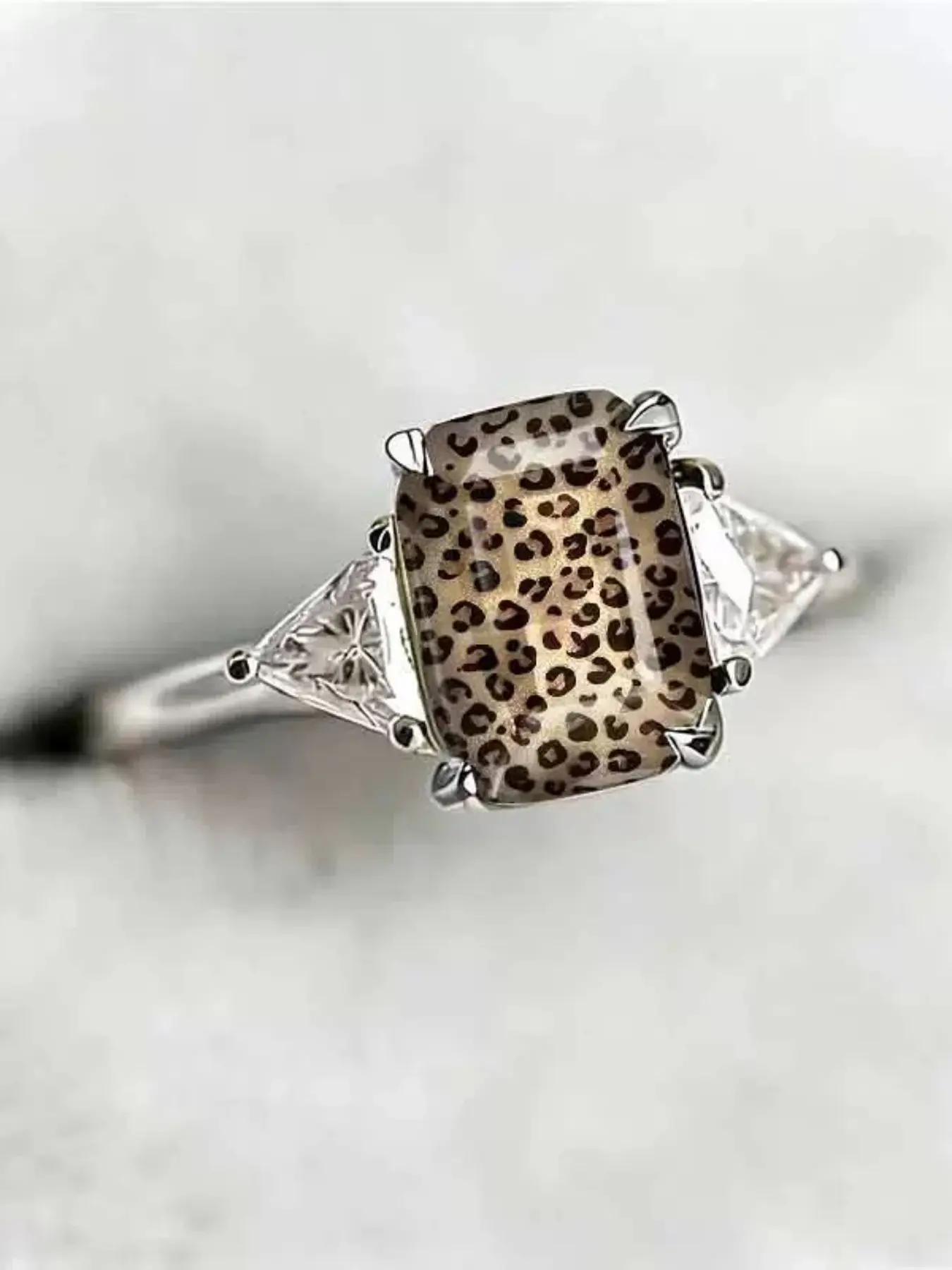 Leopard Print Rectangular Logo Ring, Bold Design, Side Decoration, Glamorous, Personalized Jewelry, Versatile Daily Accessory