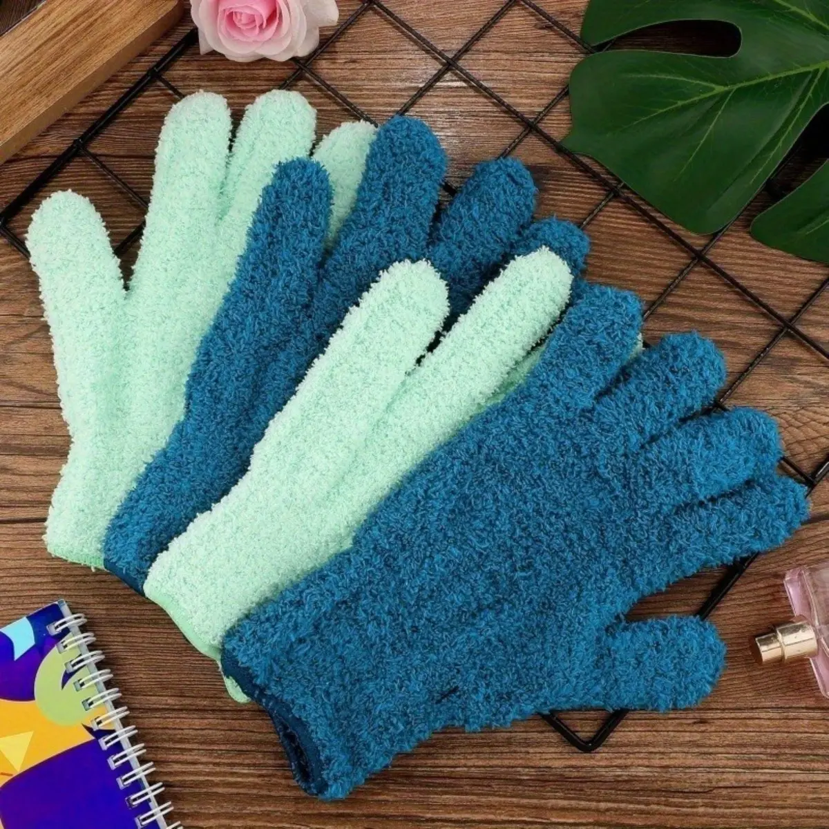 Must-Have 2-Pack Microfiber Dusting Gloves, Trending Breathable Elastic Cleaning Mitts for Car Detailing, Furniture Nooks & Delicate Plant Leaves, Viral Scratch-Free Reusable Dust Removers, Game Changer House Cleaning Hack