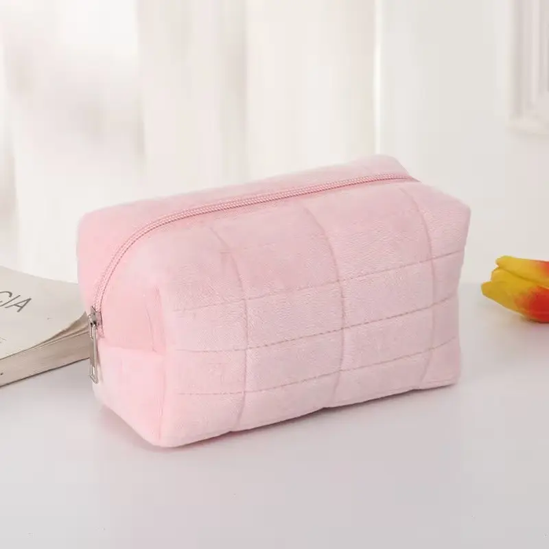 Soft Plaid Makeup Bag, Large Capacity, Japanese Minimalist Travel Cosmetic Organizer with Zipper, Odorless Quilted Pillow Case, Multifunctional Storage Bag