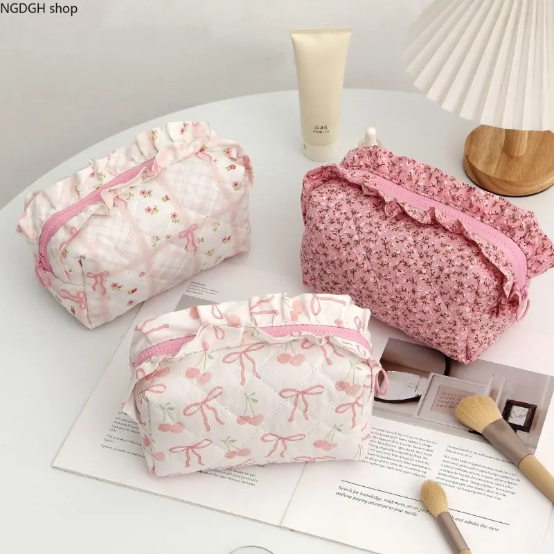 Quilted Floral Travel Cosmetic Bag with Ruffle Bow, Cute Vanity Purse & Handheld Toiletry Organizer for Vacation Use, Cosmetic Toiletry Organizer, Handheld Cosmetic Pouch