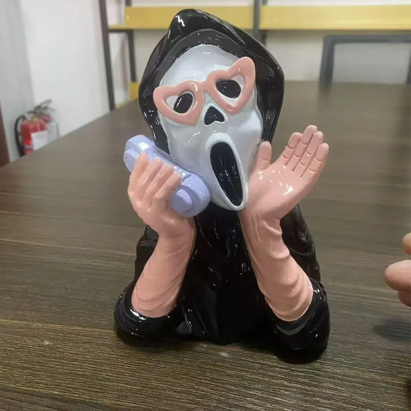 Horror Screaming Ghost Face Ornaments, Halloween Horror Screech Ghost Face Prank Decorations, Fun and Spooky Decoration Pieces