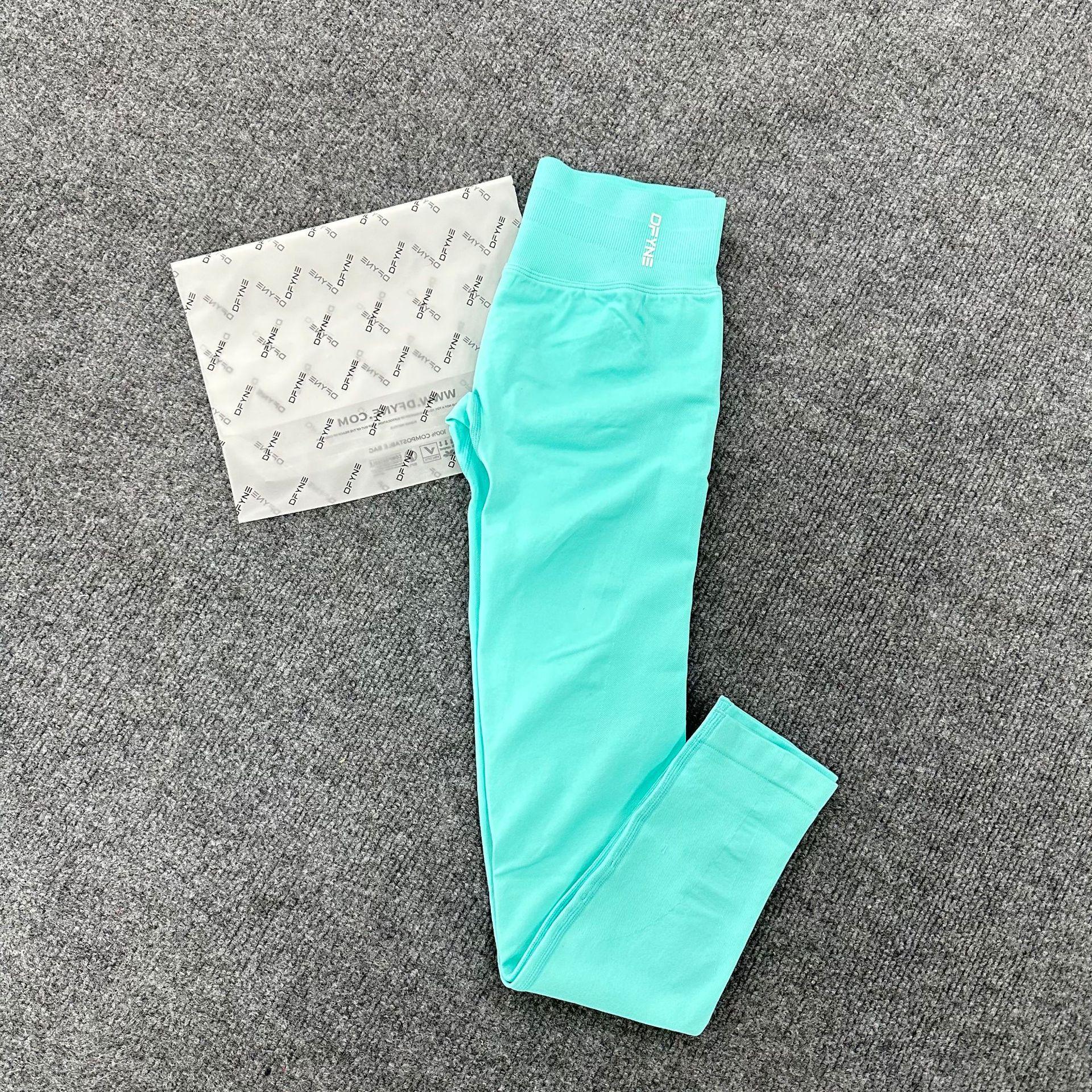 DFYNE's best-selling high-waisted, hip-lifting yoga pants, quick-drying running and training leggings, and bare-skin feel sports leggings are essential for spring and summer.