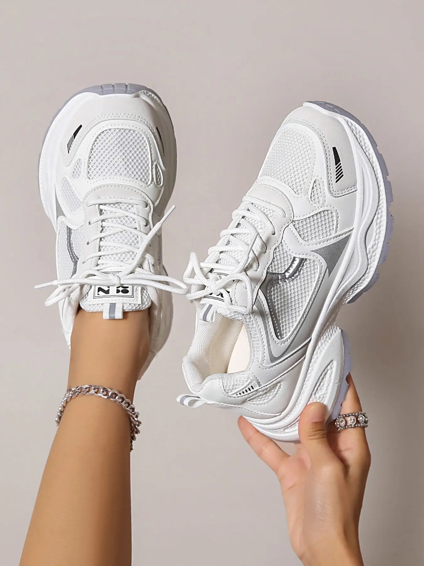 2026 New Women's Thick Soled Sneakers, All Season Lace-Up Round Toe Mesh Casual Trainer Athletic Sneakers, Breathable Fashion Outdoor Flat Heel Dad Shoes
