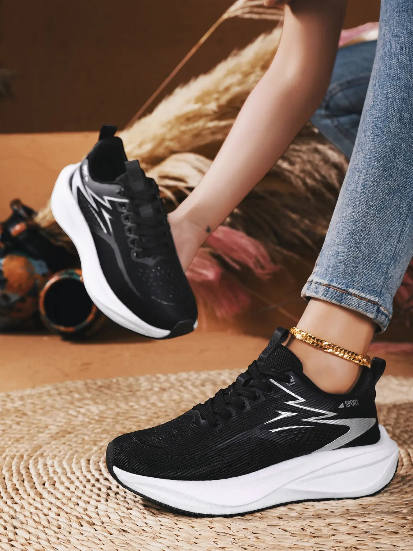 Lightweight Anti-Slip Couple Outdoor Running Shoes, Breathable Mesh Women's Thick Sole Casual Shoes, Comfortable Shock Absorption Sports Shoes, Casual Running Sneakers, Sporty Running Shoes, Outdoor Running Footwear