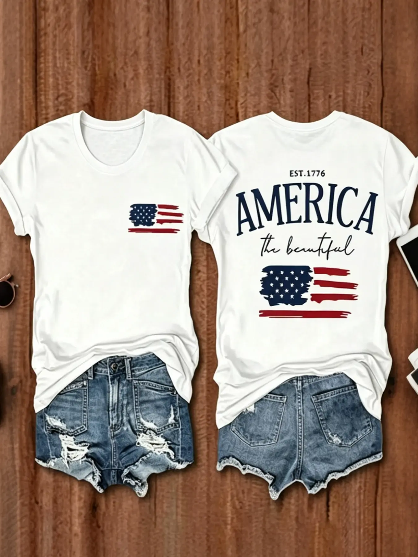 Women's Crew Neck Retro America Est. 1776 Front and Back Printed Graphic Tee, Distressed USA Flag Double Sided Short Sleeve T-Shirt, Patriotic 4th of July Independence Day Casual Streetwear Everyday Summer