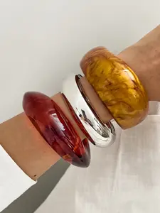 3-Piece Vintage Amber Ombre Acrylic Wide Bracelet Set, Design Sensible Semi-Transparent Resin Smooth Finish Bracelets, Fashion Jewelry Accessories