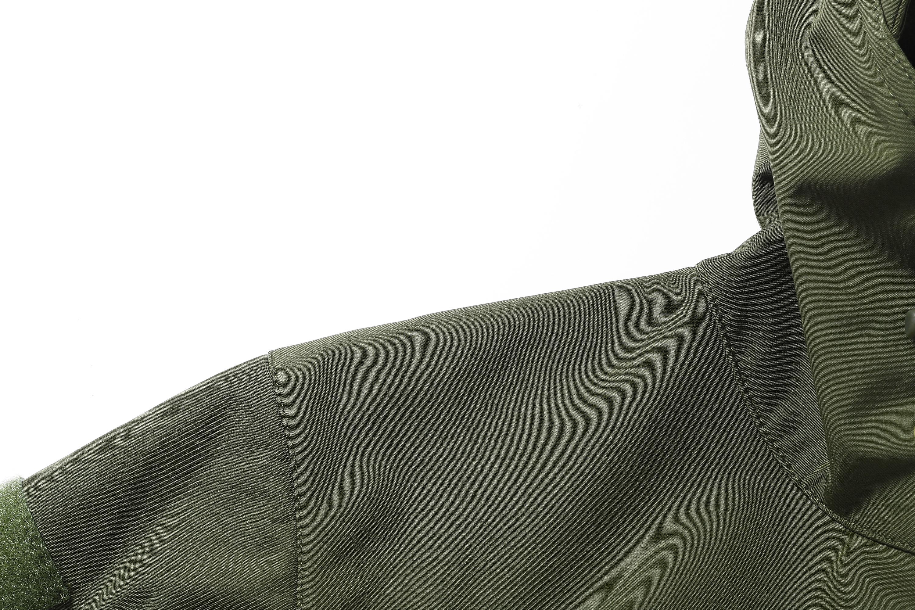 A men's hooded jacket with an outdoor and functional style features multiple zipper pockets distributed on the chest, arms, etc., making it convenient to store various small items and highly practical. Hood with drawstring closure