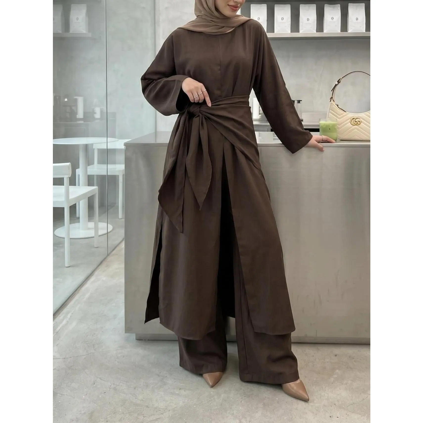 #CL96 Minimalist two-piece split-hem abaya set: includes a textured split-hem tunic (with a matching triangular sash) and wide-leg trousers; features an elegant neutral palette suitable for both casual and formal occasions.
