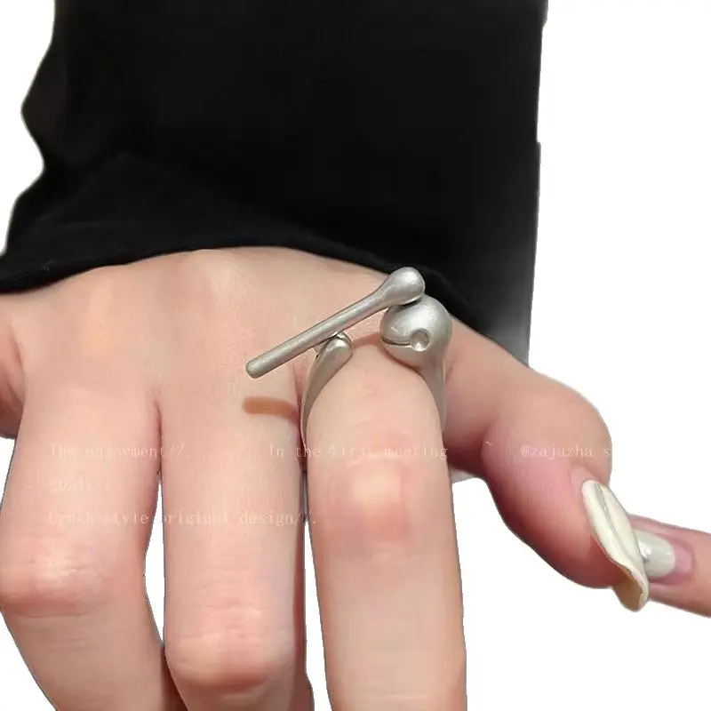 Minimalist Wooden Fish Costume Ring, Fashion Accessory with Tapping Stress-Relief and Merit-Counting Functions, Ethereal Niche Elegant Design