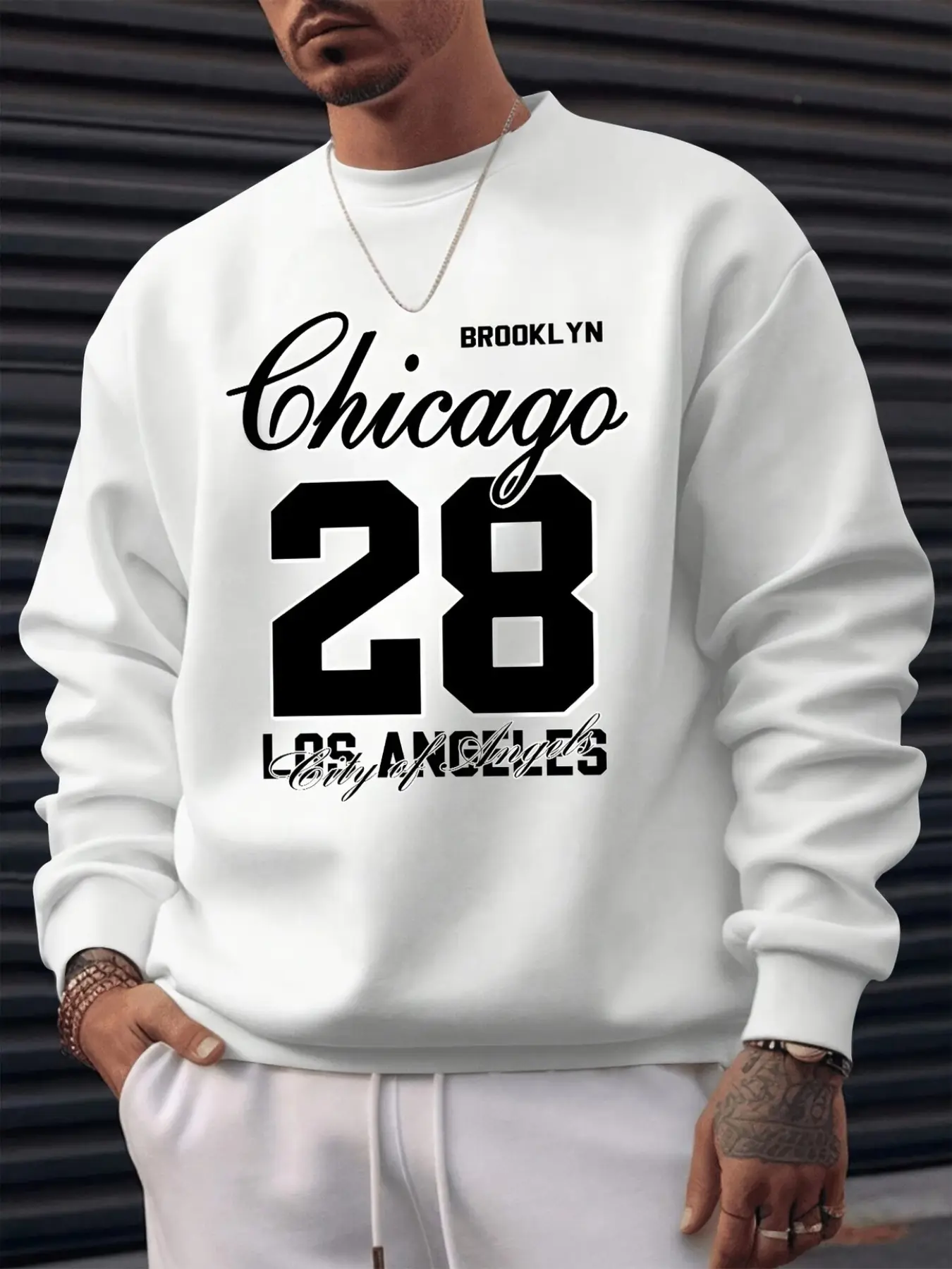 Chicago 28 Print Men's Crewneck Long Sleeve Sweatshirt, Fashion Pullover, Casual Comfortable Outdoor Sports Top, Slim-Fit Design