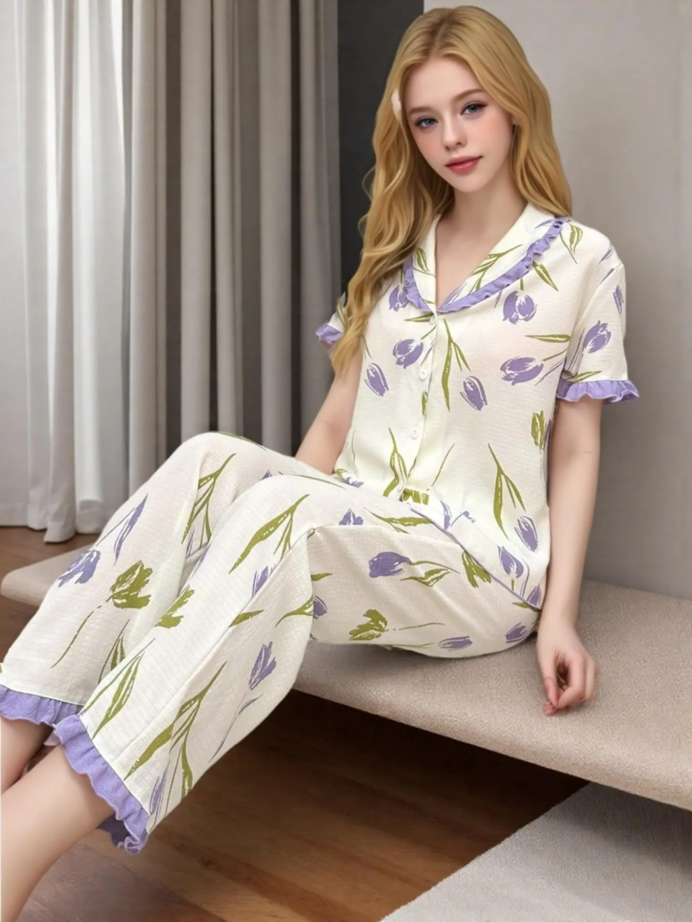 Two-piece women's pajamas set, featuring a tulip flower pattern printed lapel shirt and a short-sleeved top, paired with elastic waist loose-fitting straight pants. This is a home wear pajamas set, with spliced sleeves