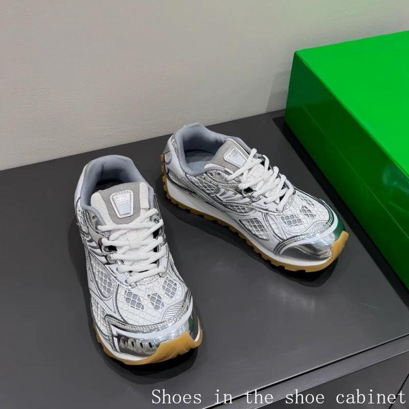 Shoes in the Shoe Cabinet Lace Up Flat Casual Women Round Toe Designer Female Outside Walking Running 2026 Runway Trainers Couple Shoes Girl Closed Casual Sneaker Footwear Athletic Runner Canvas Material