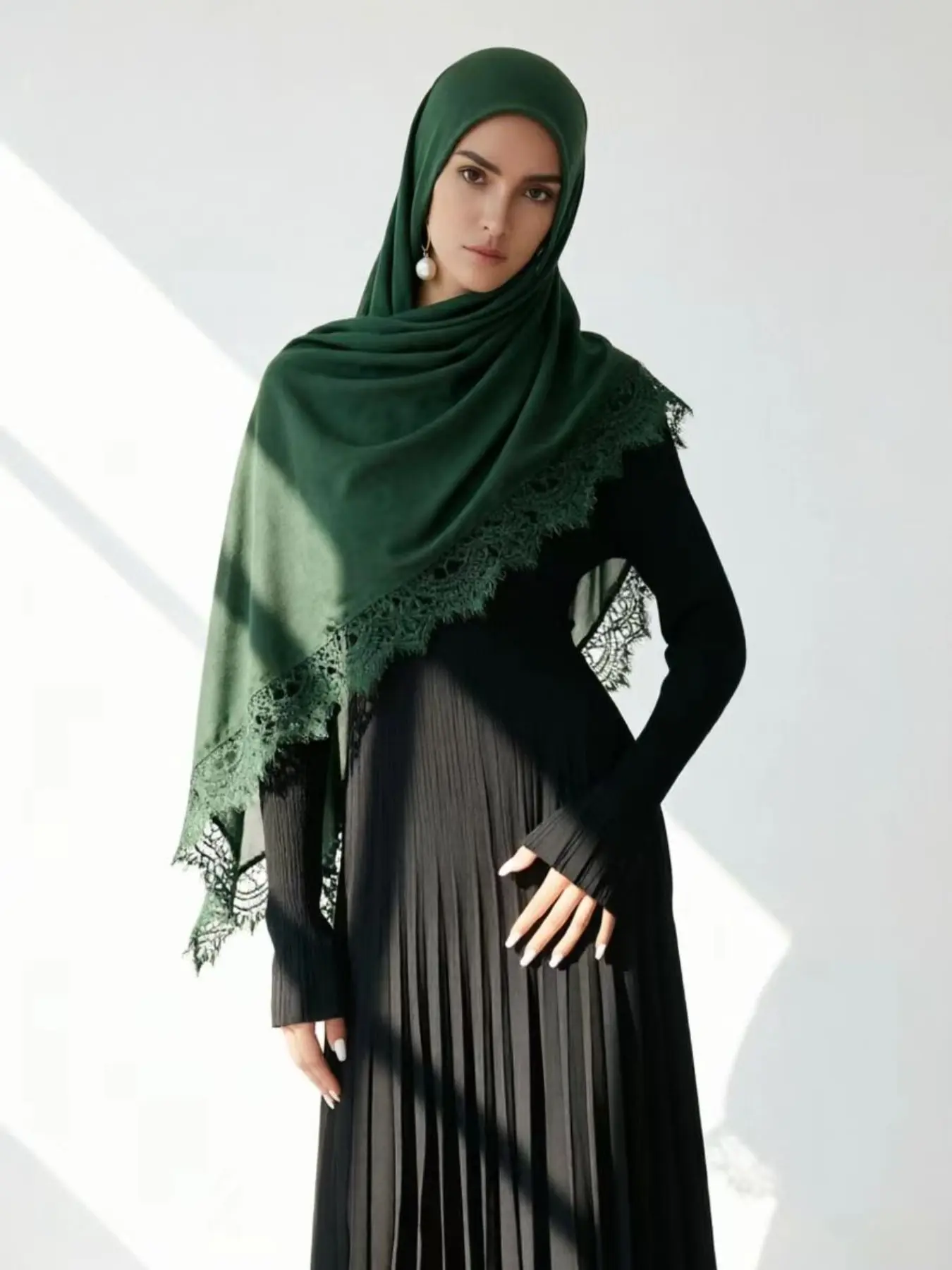 Elegant Solid Color Head Scarf with Lace Trim, Soft Breathable Sun Protection Dustproof Women's Scarf Wrap, Fashionable and Stylish Accessory