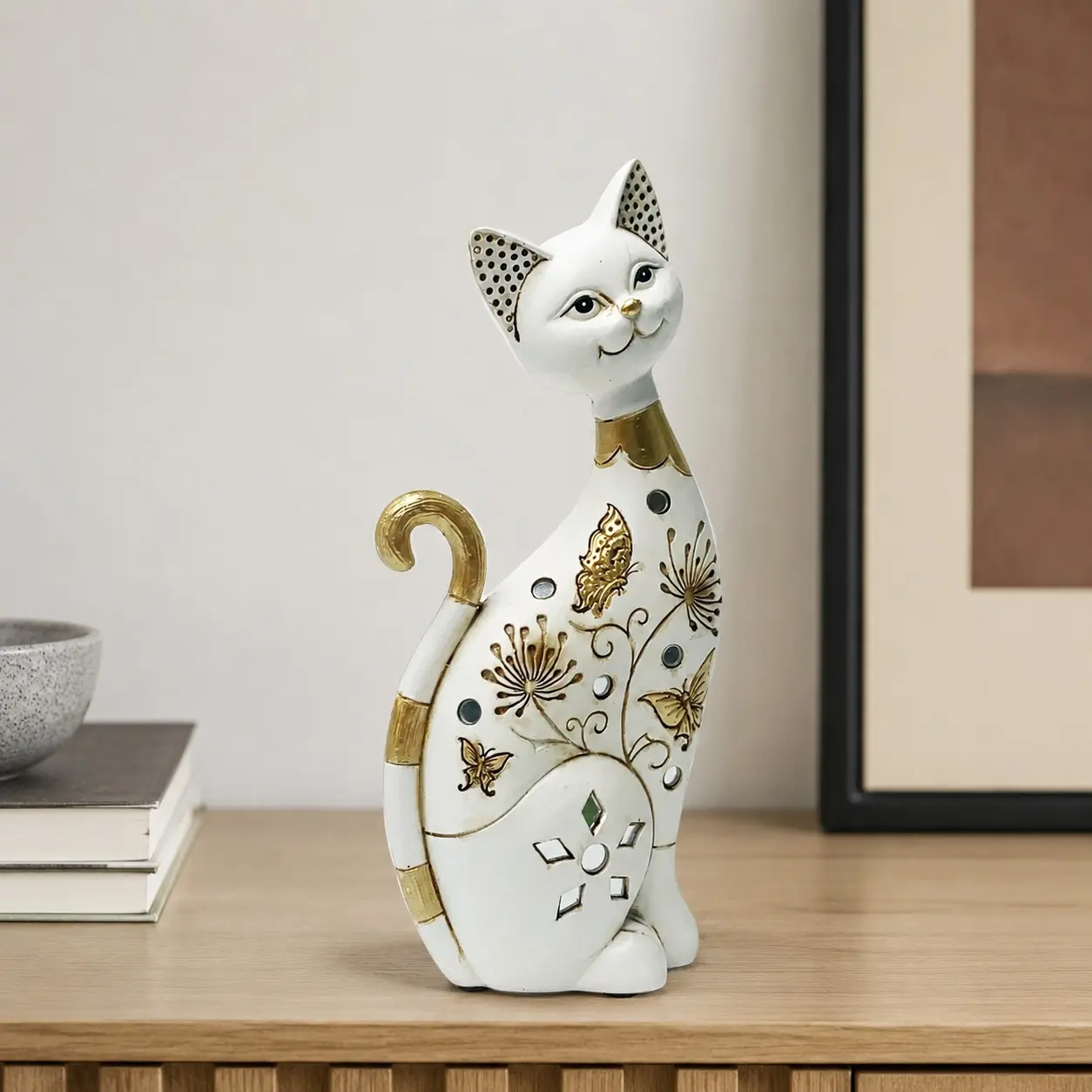 1Pc Elegant Cat Resin Figurine, Decorative Cat Statue, Modern Tabletop Ornament for Living Room Shelf, Office Desk & Home Workspace, Ideal Gift for Cat Lovers