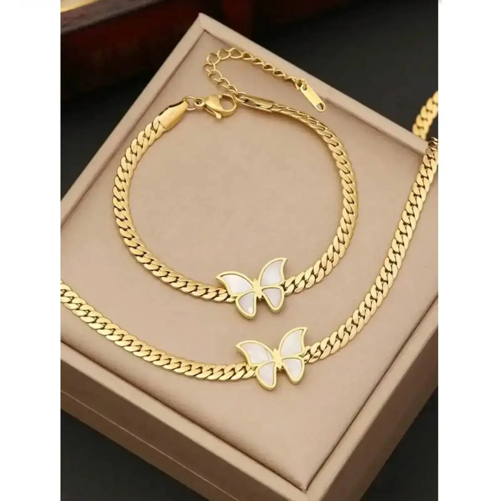 Women's 2-Piece Butterfly Motif Stainless Steel Gold Jewelry Set - Gold Chain Necklace, Bracelet, Tarnish Proof 2 Piece Sets, Arm Candy Accessories, Elegant Gift-Ready Fashion Accessory for Summer, Vacation, Tarnish Proof Jewelry, Accessories For Women