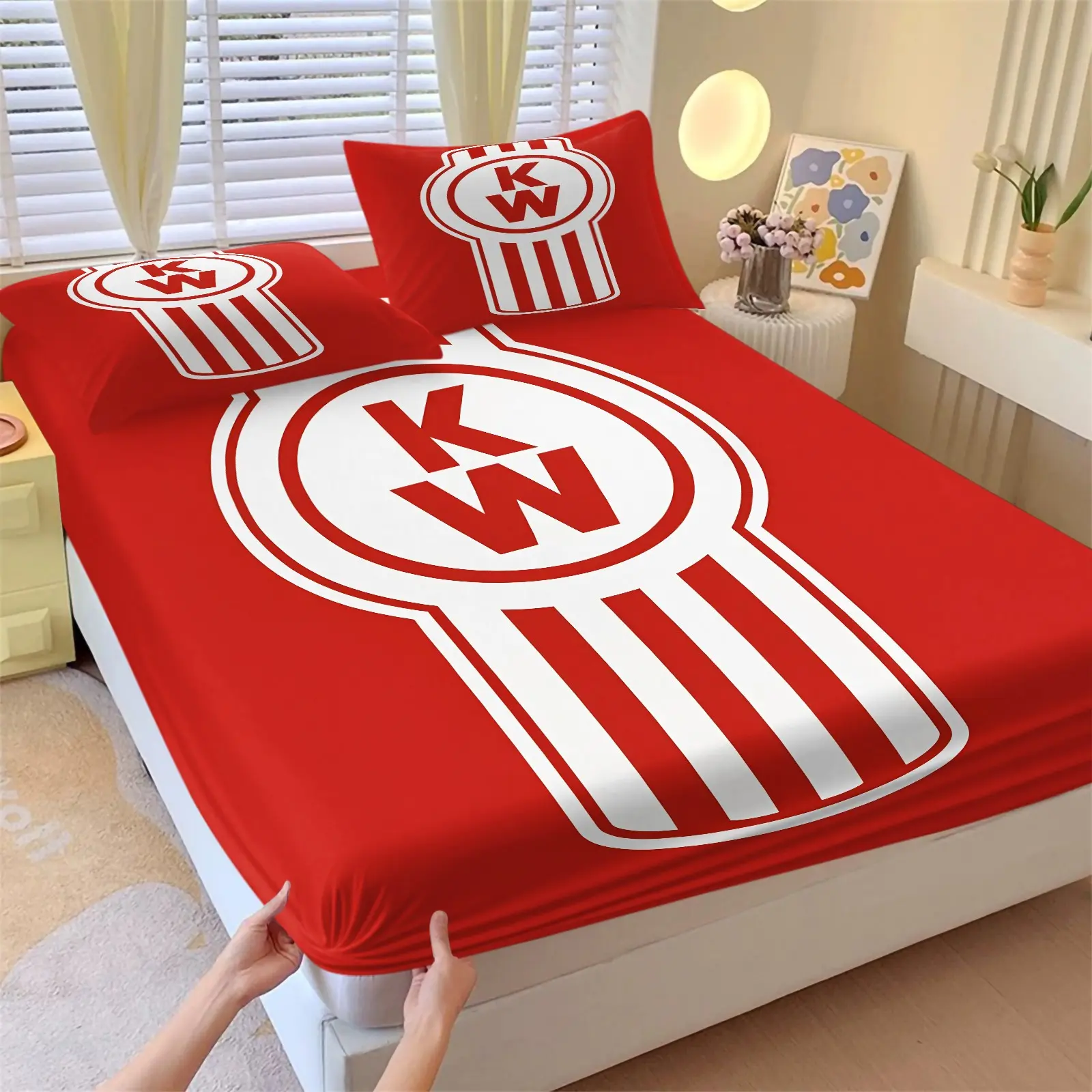 Red Background Kenworth KW Logo Fitted Sheet Set, 1 Fitted Sheet and 1-2 Coreless Pillowcases, Soft Breathable Anti-Slip Bedding, Classic White Striped Truck Badge Print, Ideal For Truck Driver Bedroom & Man Cave & Garage Decor
