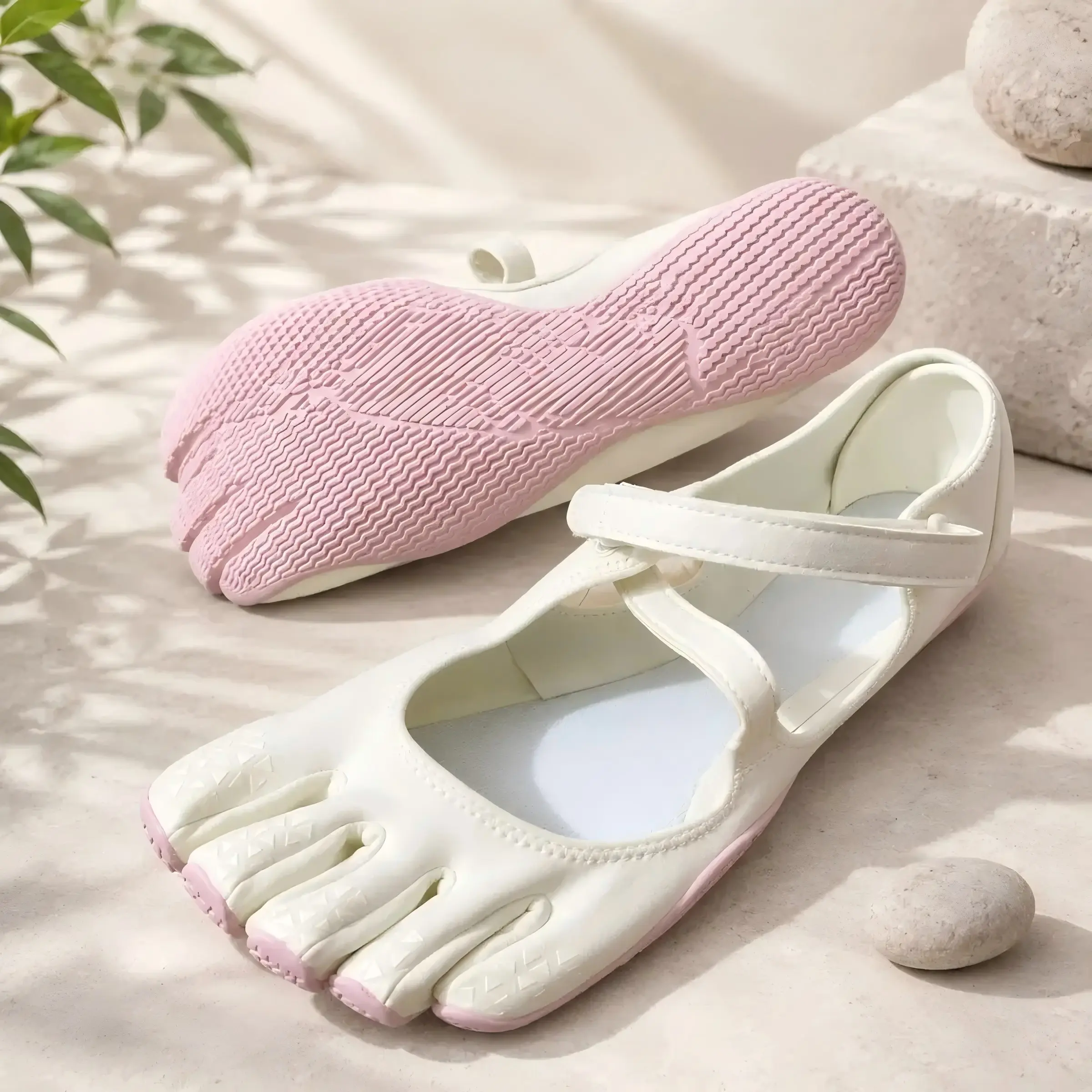 Women's Split-Toe Nylon Dance Footwear - Breathable Ballet-Style Flexible Sporty Dancing Shoes with Soft Non-Slip Soles, Soft Material for Indoor Pilates Training, Flexible Shoe, Slip Resistant