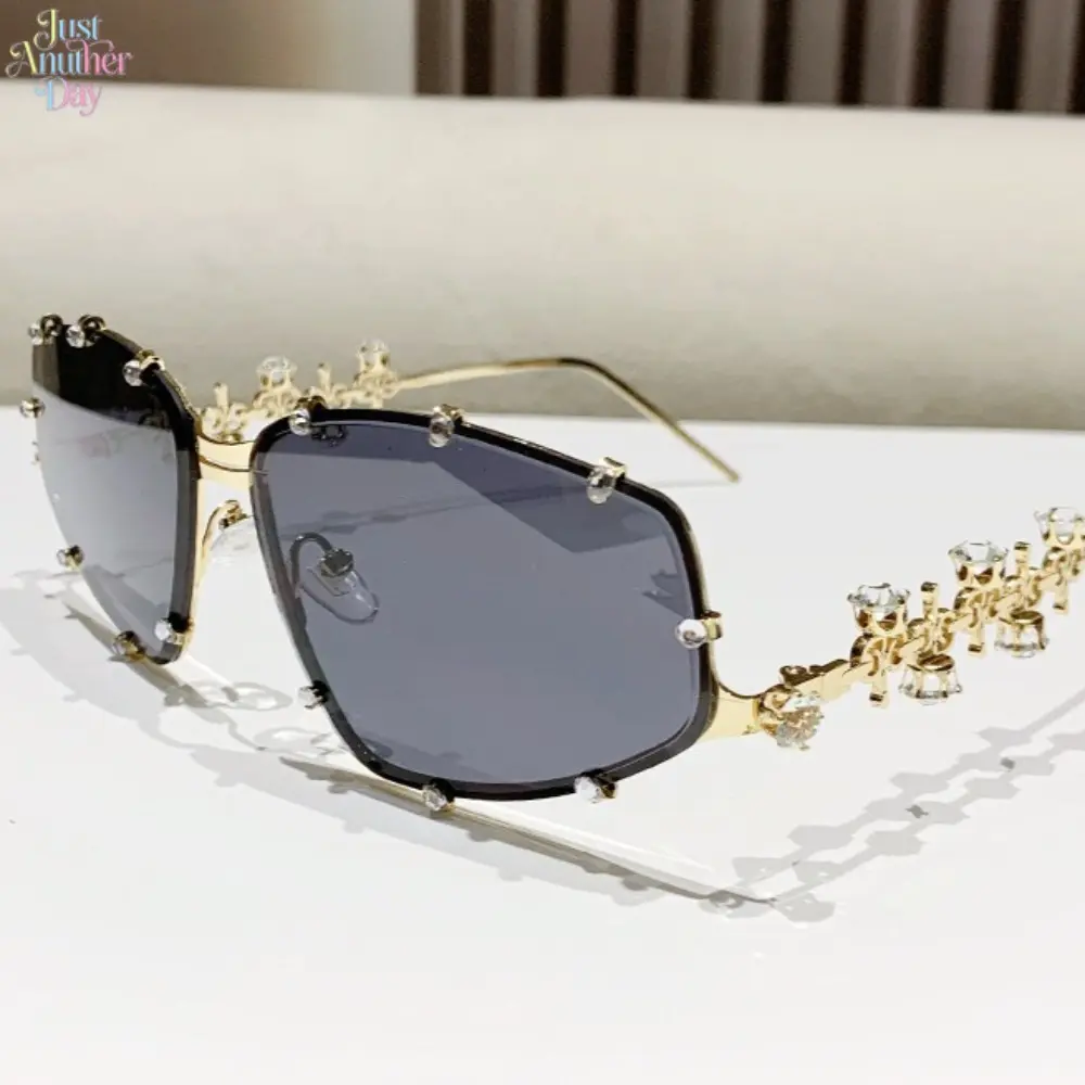 Luxury Rimless Square Sunglasses with Rhinestone Inlaid Frame, Sparkling Crystal Chain Temple Decor Glasses, Fashion Statement Eyewear for Party, Beach & Photoshoot