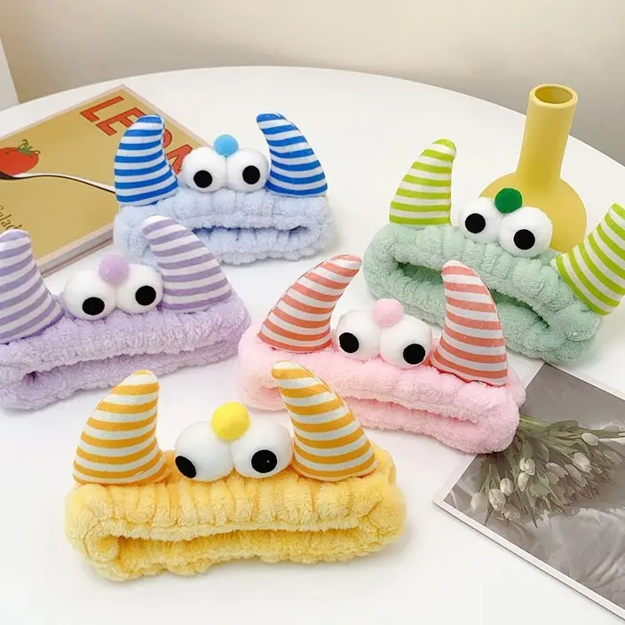 Women's Cartoon Big Eye Horn Headbands - Plush Fabric, Colorful Charm Striped Cow Horn Hair Wraps for Face Washing, Skincare, Colorful Charm Headbands, Plush Fabric Headbands